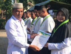 Kepala MAN 2 Aceh Utara Beri Penghargaan Kepada Guru Pemenang Lomba Video Pembelajaran Dalam Rangka Hardiknas 2024