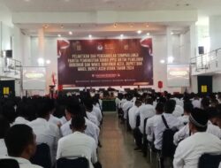 KIP Aceh Utara Melantik 2.556 Anggota PPS untuk Pilkada 2024 di Auditorium Politeknik Negeri Lhokseumawe