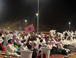 Ratusan Ribu Jemaah Indonesia Padati Muzdalifah